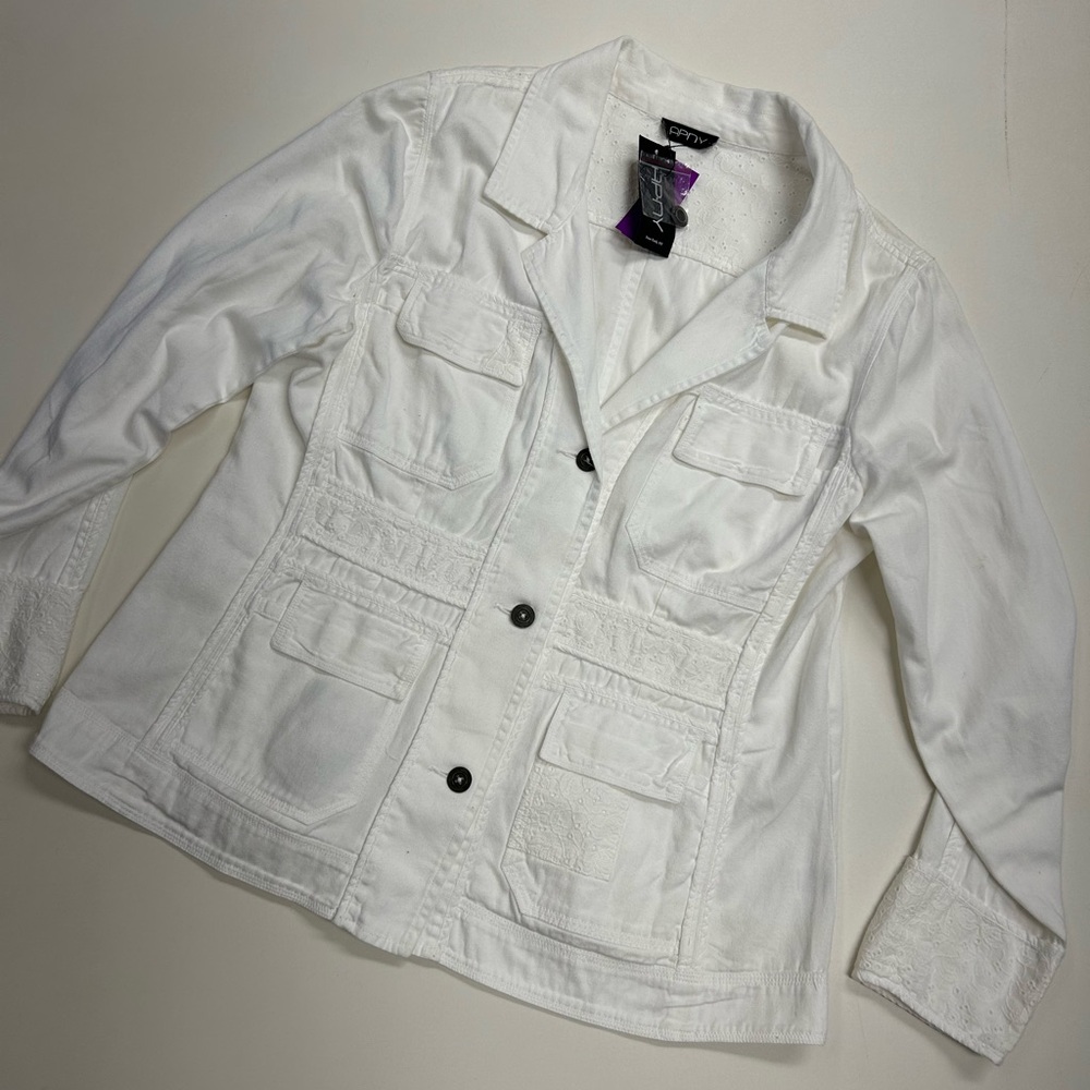 White Utility Button-Front Jacket with Patch Pock… - image 11